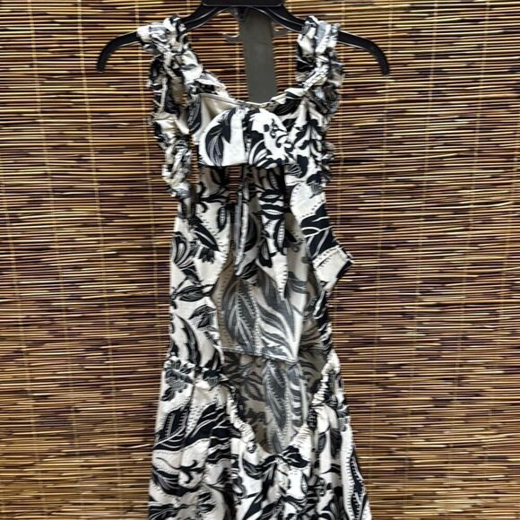 Women's Sleeveless Back Ribbon Dress - Who What Wear™ Size 2X - Picture 3 of 3